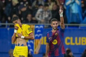 El delantero del Barcelona Ferran Torres celebra tras anotar el primer gol del equipo durante el partido de la jornada 5 de LaLiga EA Sports que disputan FC Barcelona y Getafe CF este domingo en el Estadi Johan Cruyff. EFE/ Alejandro Garcia