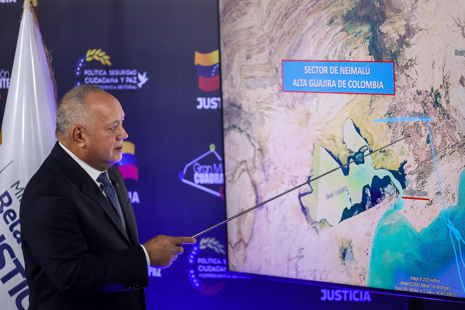 El ministro de Interior, Justicia y Paz de Venezuela, Diosdado Cabello, al intervenir este miércoles, 17 de septiembre, durante una rueda de prensa, en Caracas (Venezuela). EFE/Miguel Gutierrez
