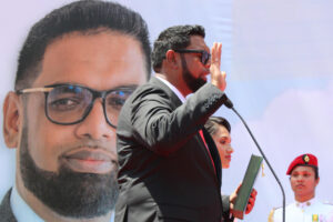 El reelegido presidente de Guyana, Irfaan Ali, participa en un acto de toma de posesión este domingo, en Georgetown (Guyana). EFE/ Nazima Raghubir