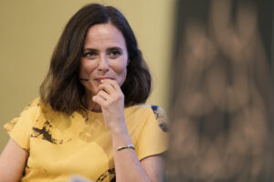 La actriz Aitana Sánchez-Gijón interviene este viernes durante un acto en que ha recibido un homenaje por parte de la Acadèmia del Cinema Català con motivo de su Goya de Honor 2025.EFE/ Alejandro García