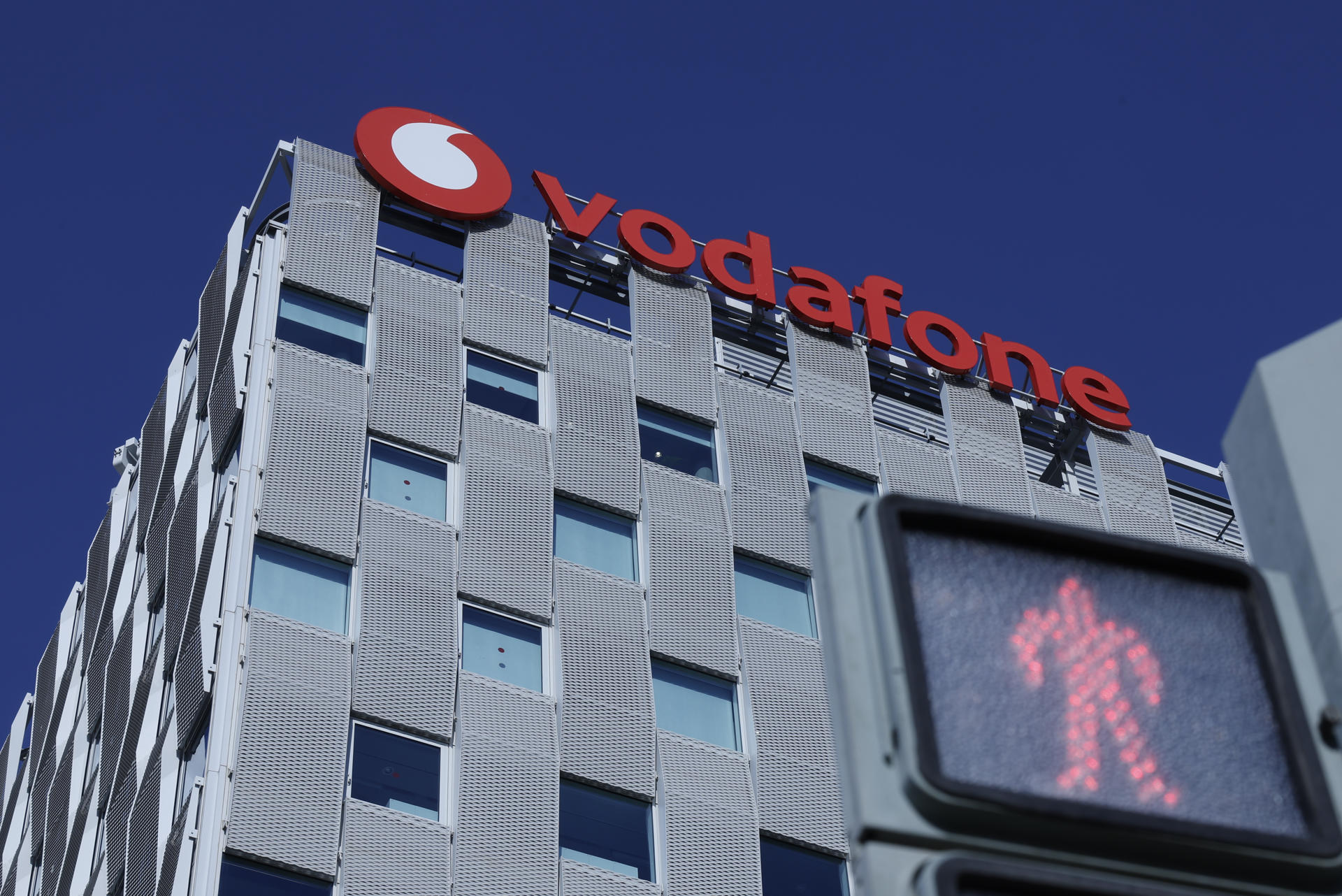 Imagen de archivo (10/07/2024) de la sede de Vodafone en Valencia. EFE/ Kai Forsterling