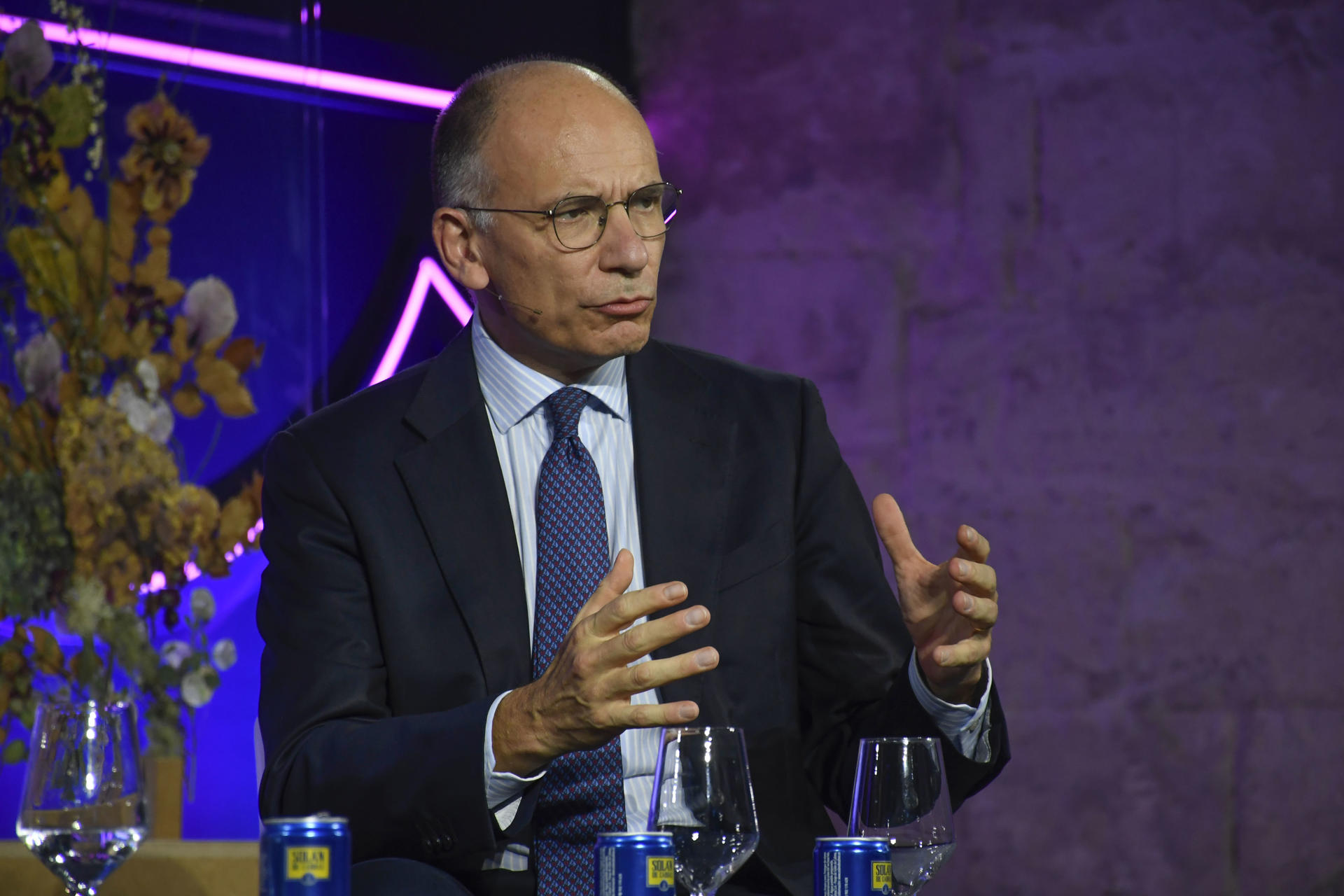 El ex primer ministro italiano Enrico Letta participa en una sesión del Hay Festival Segovia, en su vigésimo aniversario, este viernes. EFE/Pablo Martín