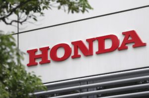 Fotografía de archivo de un logo de Honda. EPA/Kiyoshi Ota