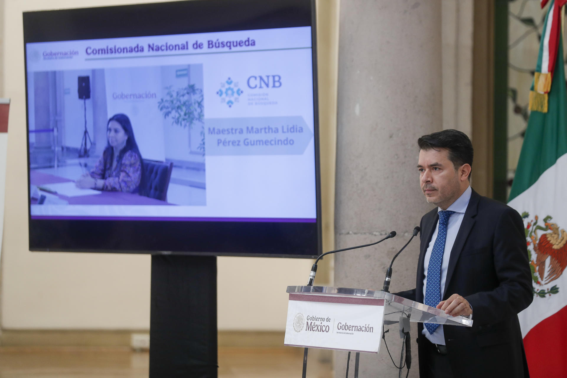 El subsecretario de Gobernación,  Arturo Medina Padilla, habla durante una rueda de prensa este jueves, en Ciudad de México (México). EFE/Isaac Esquivel
