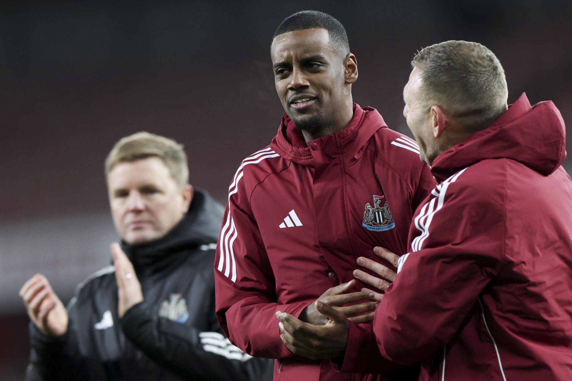 Fotografía de Andy Rain, en la que puede verse en una imagen de archivo del 7 de enero de 2025 al futbolista Alexander Isak (c). EFE