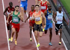 El español David Barroso compite en las eliminatorias de 800 m masculino del Campeonato Mundial de Atletismo 2025 en Tokio, Japón.-EFE/ Mast Irham