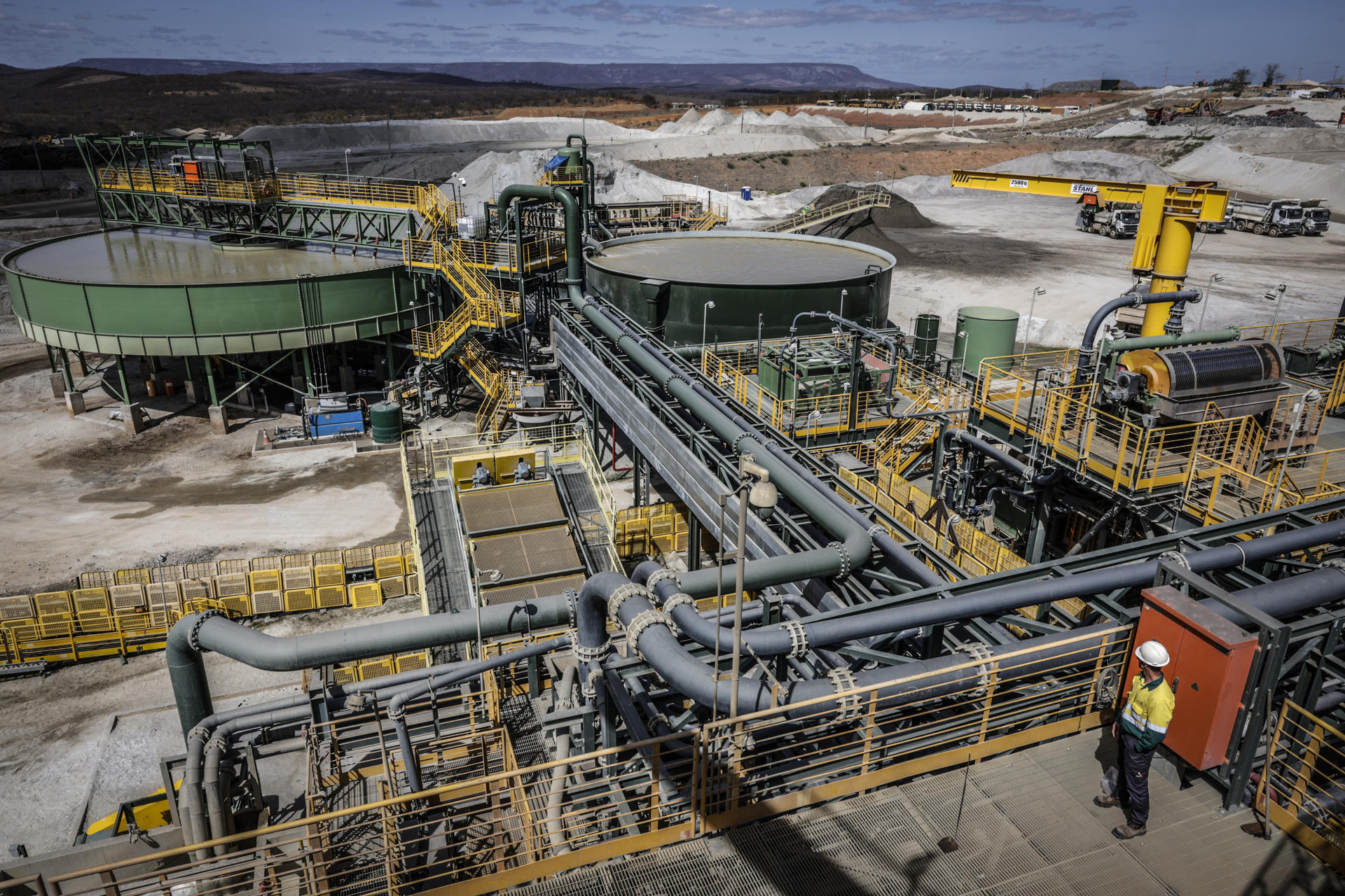 La industria minera de Brasil, con un importante peso en las exportaciones del país, se debate entre el impulso de iniciativas "verdes" en el sector y proyectos de ley que podrían acercarla más al colapso ambiental que a un papel activo en la transición energética. EFE/ André Coelho.