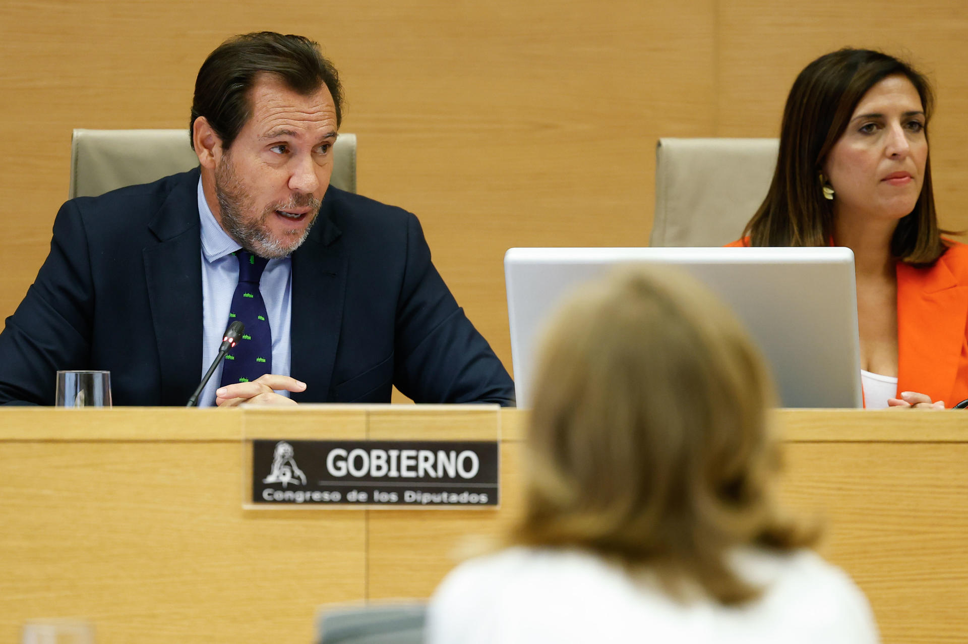 MADRID, 04/09/2025.- El ministro de Transportes, Óscar Puente, comparece a petición propia en el Congreso para aclarar cuál es la situación del sistema ferroviario y explicar las causas de las interrupciones y retrasos en la red, este jueves, en el Congreso de los Diputados. EFE/ Chema Moya