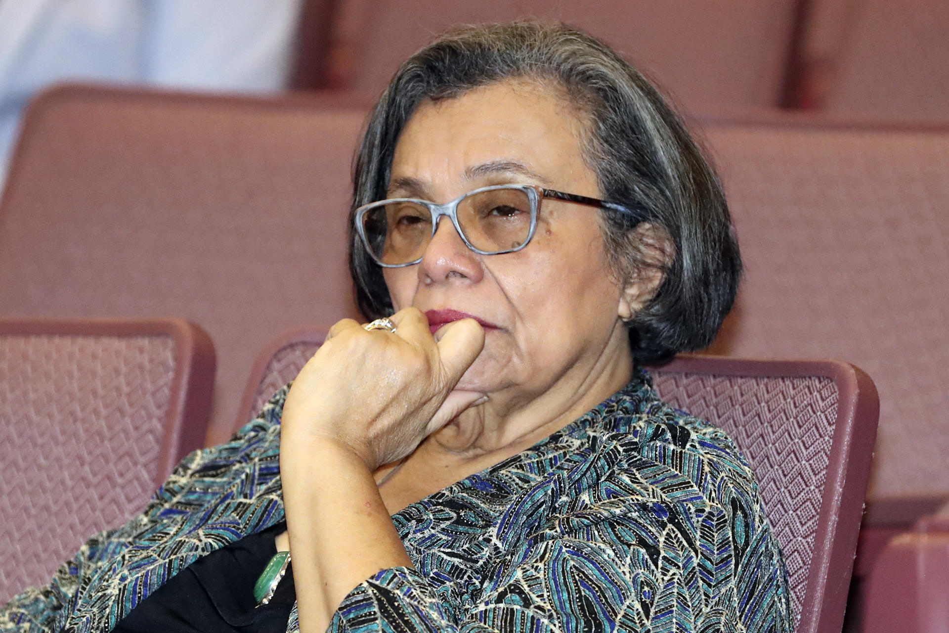 La exrectora de la Universidad Nacional Autónoma de Honduras Julieta Castellanos participa en la presentación del 'Séptimo Informe Estado de la Región 2025' este martes, el martes en Tegucigalpa (Honduras). EFE/ STR