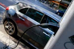 Imagen de archivo de un coche eléctrico. EFE/Mariscal