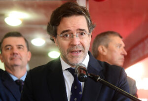 El embajador de España en Uruguay, Javier Salido Ortiz, habla durante la inauguración de la feria ganadera y agroindustrial este viernes, en Montevideo (Uruguay). EFE/ STR