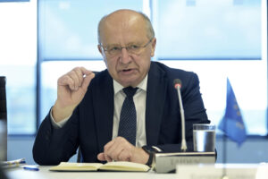 El comisario europeo de Defensa, Andrius Kubilius. EFE/Lenin Nolly