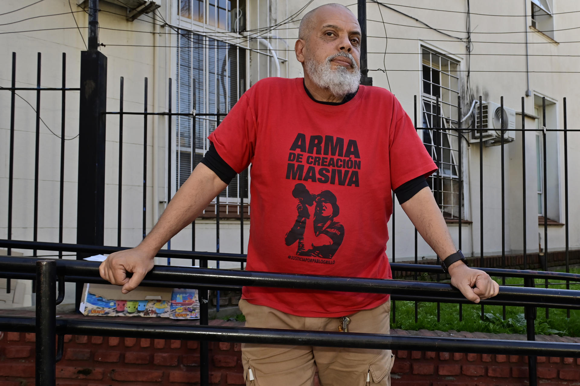 El padre del fotógrafo argentino Pablo Grillo, Fabián Grillo, posa durante una entrevista con EFE este 10 de septiembre de 2025, en Buenos Aires (Argentina). EFE/ Matias Martin Campaya