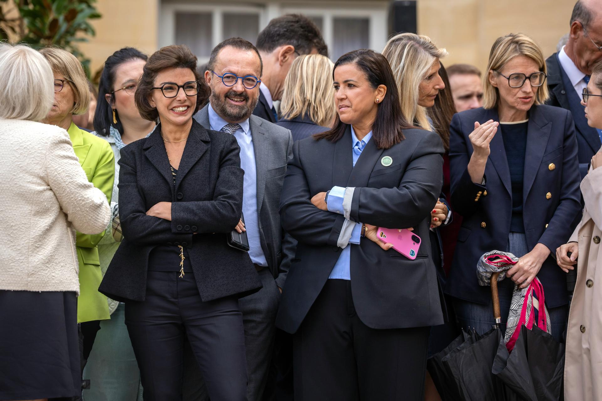 La ministra francesa de Cultura, Rachida Dati (I), el pasado día 10 en la toma de posesión del nuevo primer ministro, Sebastien Lecornu. EFE/EPA/CHRISTOPHE PETIT TESSON