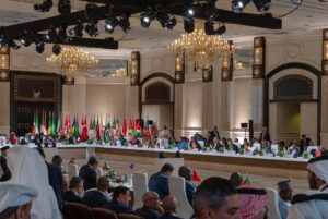 DOHA (Qatar), 14/09/2025.- A handout photo made available by the Turkish Foreign Minister's Press Office shows delegations at the Foreign Ministers Meeting of the Organization of Islamic Cooperation-Arab League Joint Extraordinary Summit in Doha, Qatar, 14 September 2025. (Catar) EFE/EPA/TURKISH FOREIGN MINISTER PRESS OFFICE HANDOUT HANDOUT EDITORIAL USE ONLY/NO SALES