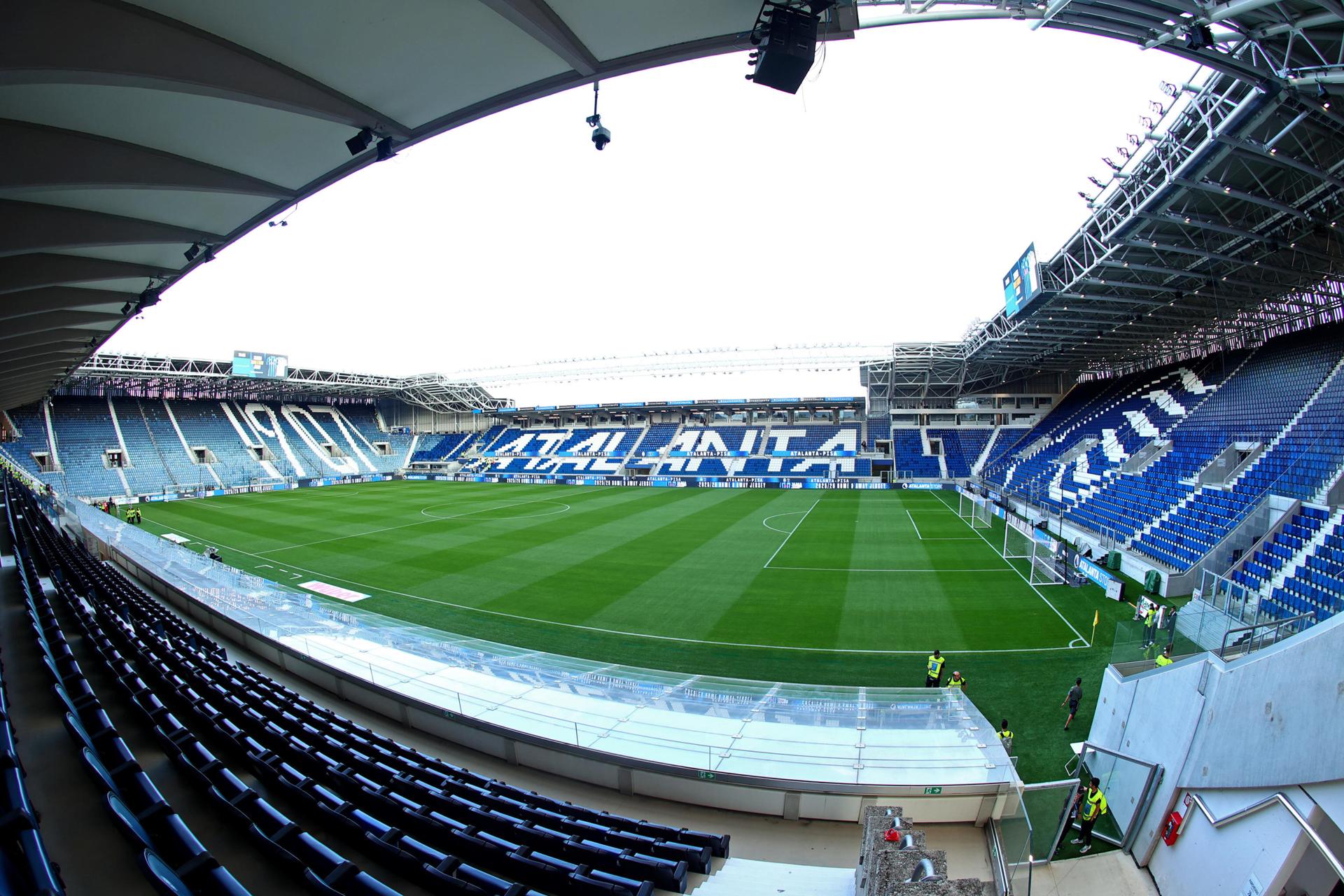 Fotografía de Michele Maraviglia, en la que puede verse en un imagen de archivo del 24 de agosto de 2025 el Stadio di Bergamo, cancha del Atalanta, que pasará a llamarse New Balance Arena. EFE