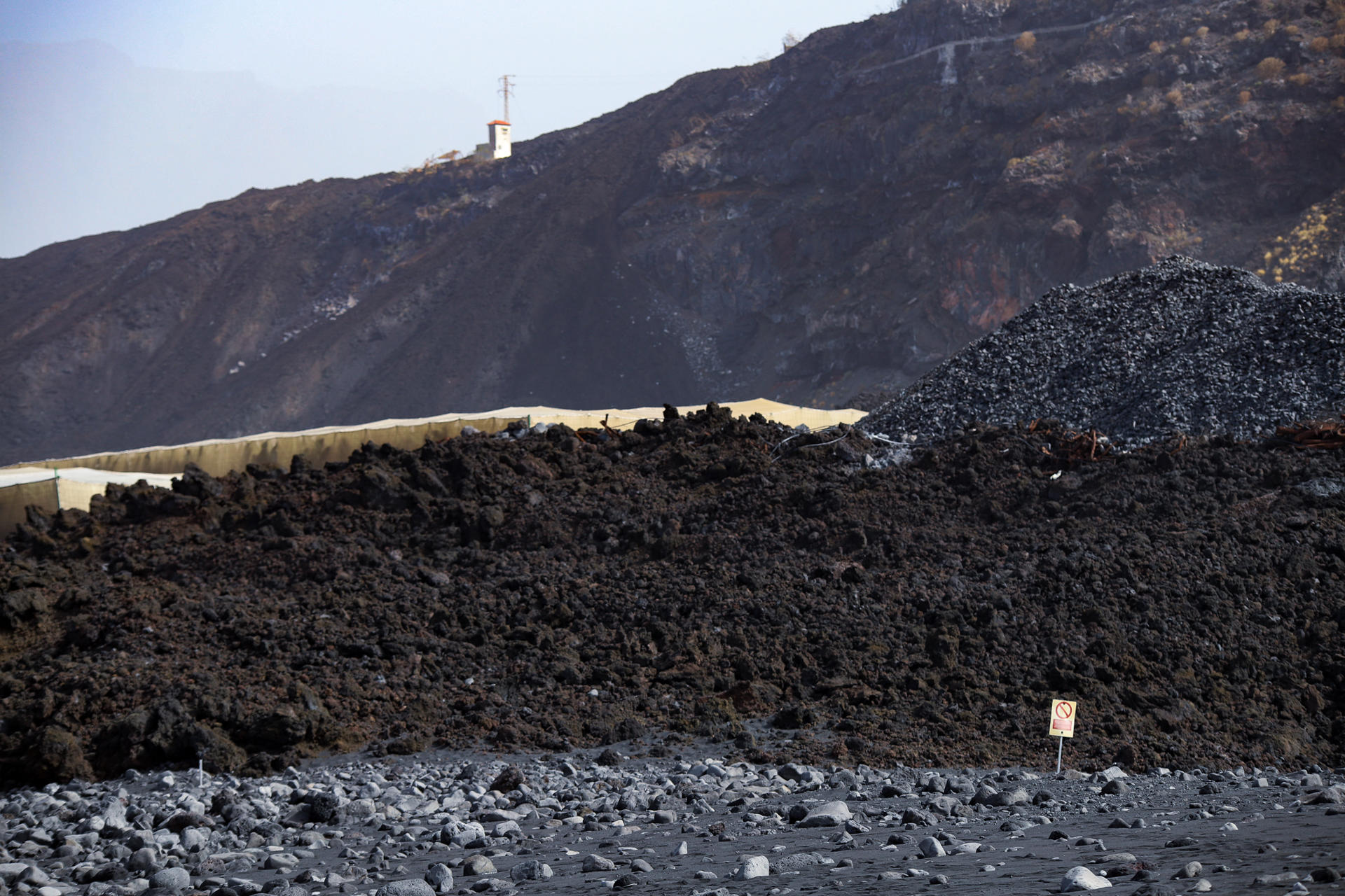 Cuatro años después del inicio de la erupción del volcán Tajogaite, la Plataforma Oceánica de Canarias (PLOCAN) ha presentado los avances del proyecto DELTA, centrado en estudiar la recuperación de los ecosistemas marinos en las fajanas creadas por la lava en la costa de La Palma y que muestran una recuperación asombrosa de la biodiversidads. EFE/ Plataforma Oceánica de Canarias/SOLO USO EDITORIAL/SOLO DISPONIBLE PARA ILUSTRAR LA NOTICIA QUE ACOMPAÑA (CRÉDITO OBLIGATORIO)
