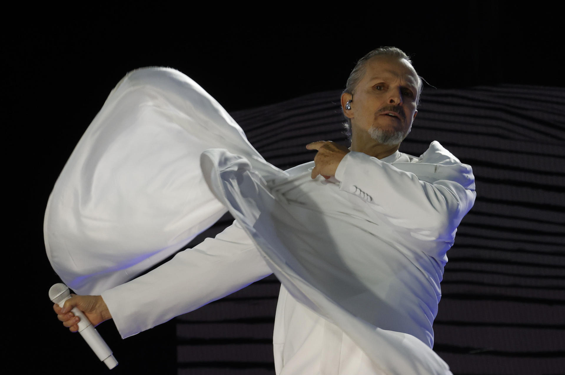 Foto de archivo del cantante español Miguel Bosé, durante su presentación en Bogotá (Colombia). EFE/ Mauricio Dueñas Castañeda