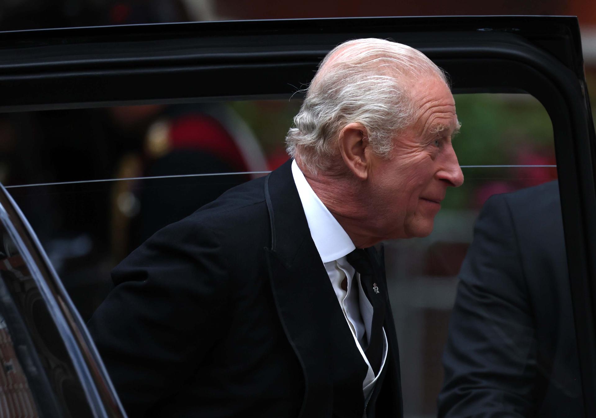 El rey Carlos III en el funeral de la duquesa de Kent. EFE/EPA/NEIL HALL
