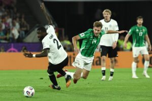 Antonio Rudiger (I), este 7 de septiembre en el partido de la selección alemana contra Irlanda del Norte, de clasificación para el Mundial 2026.EFE/EPA/RONALD WITTEK