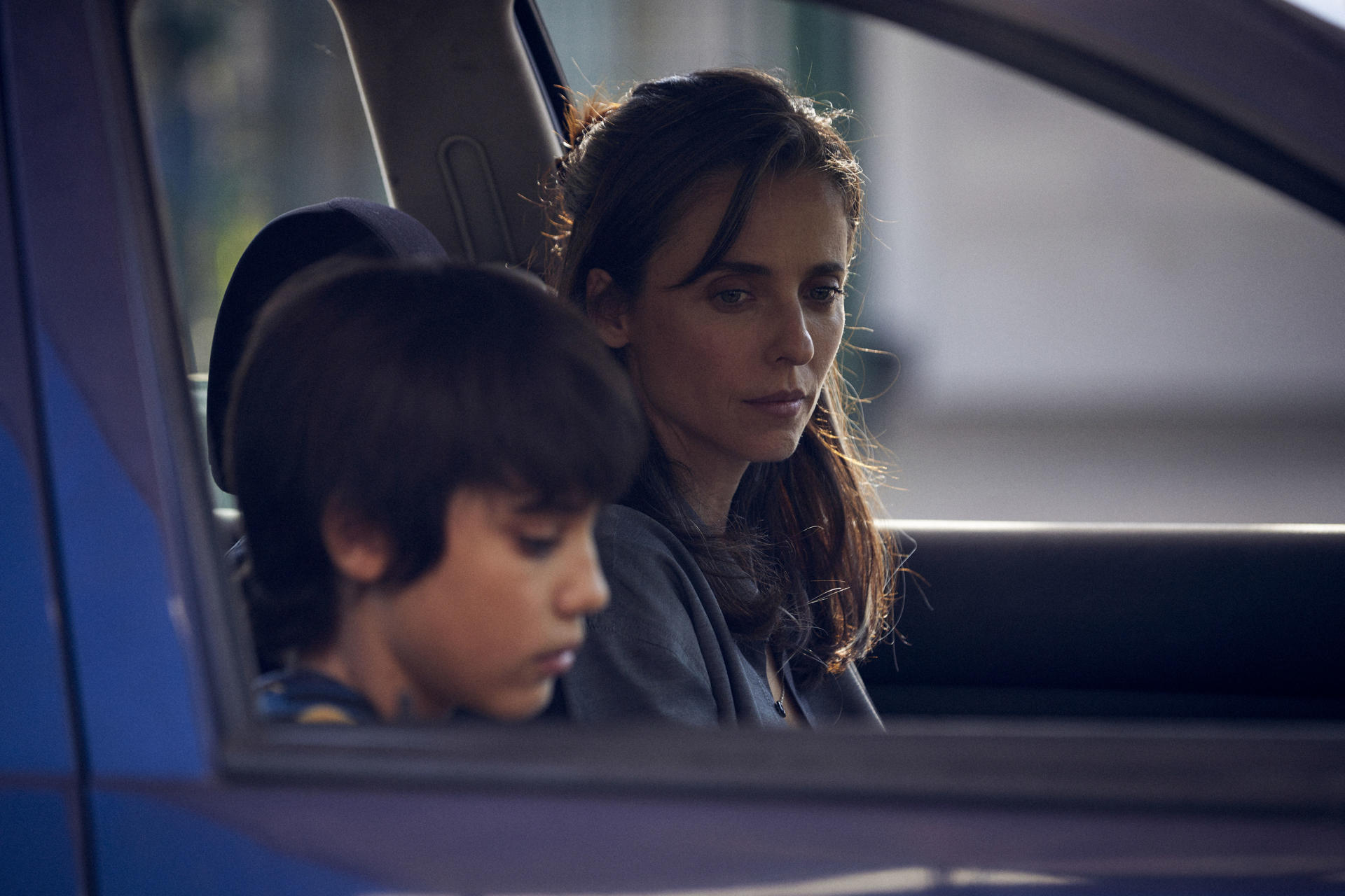 Imagen de la serie 'Pubertat', el proyecto más ambicioso de Leticia Dolera (Barcelona, 1981) que muestra a una adolescencia descubriendo su sexualidad expuesta al lado más tóxico de las redes sociales y los móviles. EFE/HBO/Max/Quim Vives -SOLO USO EDITORIAL/SOLO DISPONIBLE PARA ILUSTRAR LA NOTICIA QUE ACOMPAÑA (CRÉDITO OBLIGATORIO)-