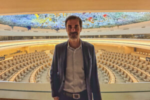 Eric Oller, gestor de proyectos en el Plan de Herencia Estratégica, el programa de remodelación del Palacio de Naciones de la ONU posa para EFE. La  Sala XX en la sede europea de la ONU, famosa por su cúpula del artista balear Miquel Barceló, cierra sus puertas a partir de este lunes, durante al menos dos años, debido a las obras de remodelación del edificio, que obligarán a tomar medidas de seguridad para proteger la obra de arte. EFE/ Antonio Broto