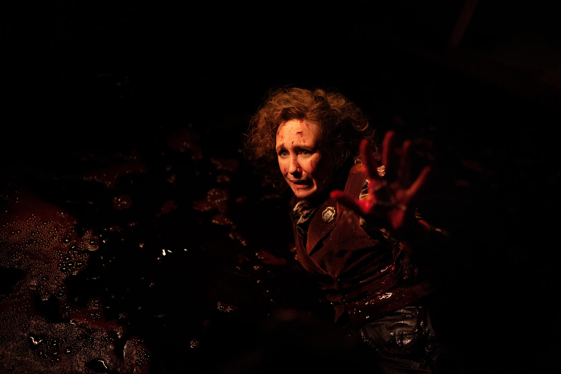Fotografía cedida que muestra a la actriz Vera Farmiga en una escena de la película 'The Conjuring: Last Rites'. EFE. EFE/Giles Keyte Warner Bros Pictures