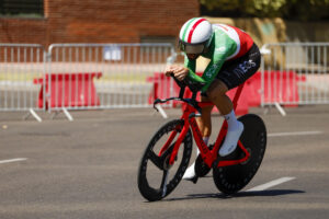 - El ciclista italiano Filippo Ganna, del equipo Ineos Grenadiers, participa en la 18º etapa de la Vuelta Ciclista a España, una contrarreloj individual de 12,2 km con salida y llegada en Valladolid, este jueves. La etapa se desarrolla entre grandes medidas de seguridad ante las protestas por la presencia de un equipo israelí, el Israel Premier Tech. EFE/Javier Lizón