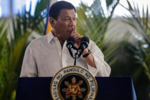 PASAY (Philippines), 23/09/2025.- (FILE) - Philippine President Rodrigo Duterte gestures during a press conference prior to his departure for Vietnam, at Manila International Airport in Pasay City, south of Manila, Philippines, 28 September 2016 (reissued 23 September 2025). International Criminal Court (ICC) prosecutors have charged former Philippine president Rodrigo Duterte with three counts of crimes against humanity, alleging his role in at least 76 murders tied to the country’s anti-drug campaign. A redacted charge sheet dated 04 July but released on 22 September details the counts, including 19 killings in Davao City between 2013 and 2016, 14 murders of high value targets in 2016–2017, and 43 killings during clearance operations against alleged drug users and pushers between 2016 and 2018. Duterte is being held at the ICC’s detention unit in Scheveningen, The Hague, after his arrest in Manila on 11 March. (Filipinas, La Haya) EFE/EPA/MARK R. CRISTINO