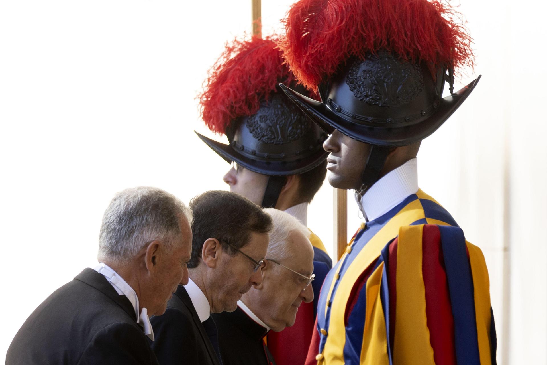 El presidente de Israel, Isaac Herzog, llega para reunirse con el Papa León XIV en el Vaticano, 03 de septiembre de 2025. (Papa)
EFE/EPA/ANSA/MASSIMO PERCOSSI
