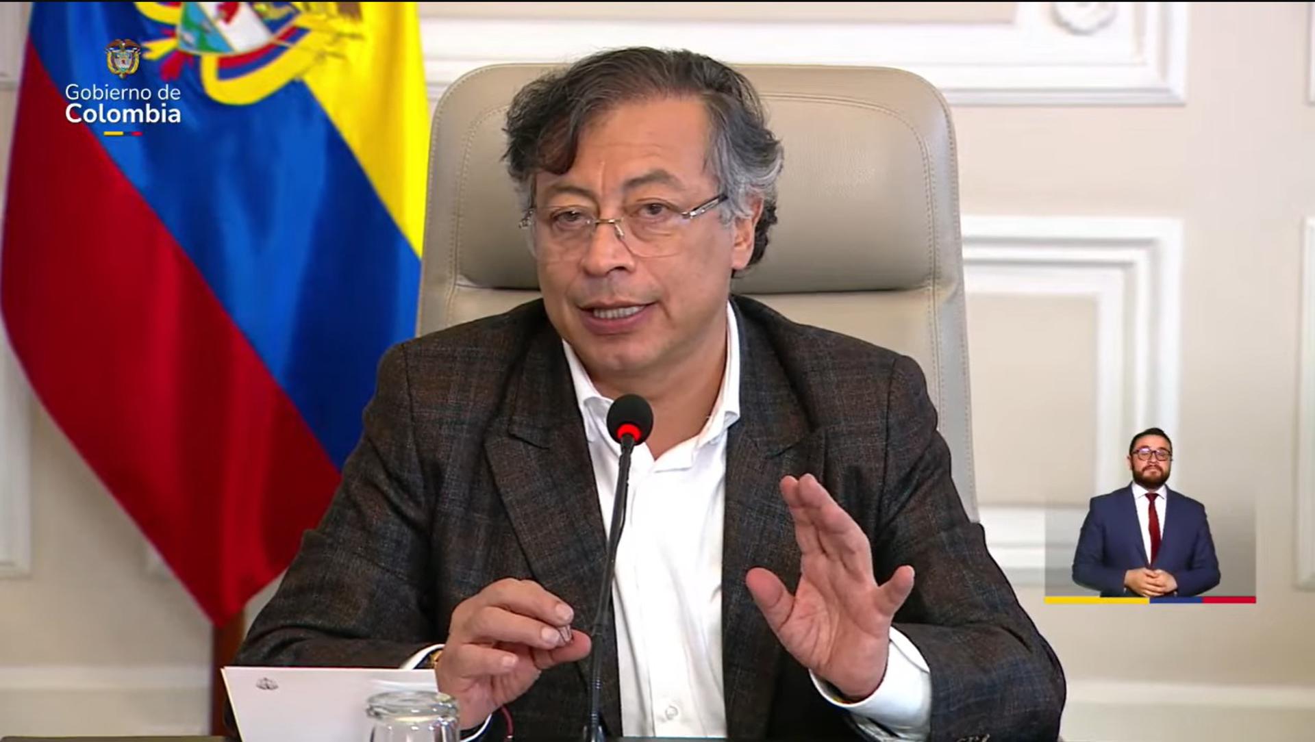 Captura de video tomada de la Presidencia de Colombia del presidente de colombiano, Gustavo Petro, durante un consejo de ministros este lunes, en Bogotá (Colombia). EFE/ Presidencia de Colombia