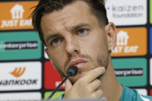 El mediapunta argentino del Betis Giovani Lo Celso en rueda de prensa en Sevilla. EFE/ Julio Muñoz