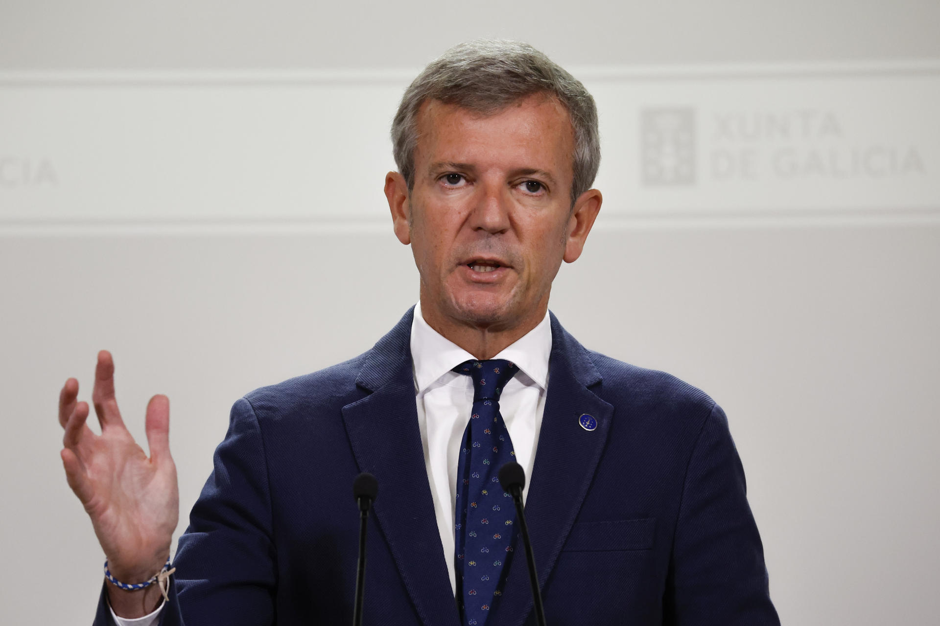 El presidente de la Xunta, Alfonso Rueda, durante la rueda de prensa del Consello de la Xunta, hoy lunes en Santiago de Compostela. EFE/Lavandeira jr