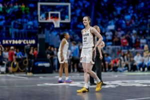 La estrella del Indiana Fever, Caitlin Clark, durante un partido el pasado 22 de mayo en Atlanta. EFE/EPA/ERIK S. LESSER SHUTTERSTOCK OUT