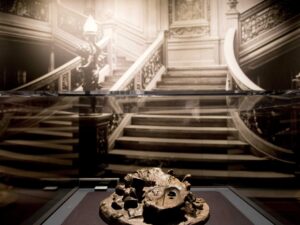 Imagen de algunos restos del Titanic mostrados en una exposición. EFE/Sander Koning/Archivo