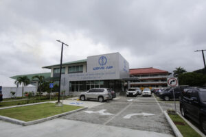 Fotografía de la fachada del Centro Regional de Innovación en Vacunas y Biofármacos (Crivb AIP) este 12 de septiembre de 2025, en Ciudad de Panamá (Panamá). PEFE/ Carlos Lemus