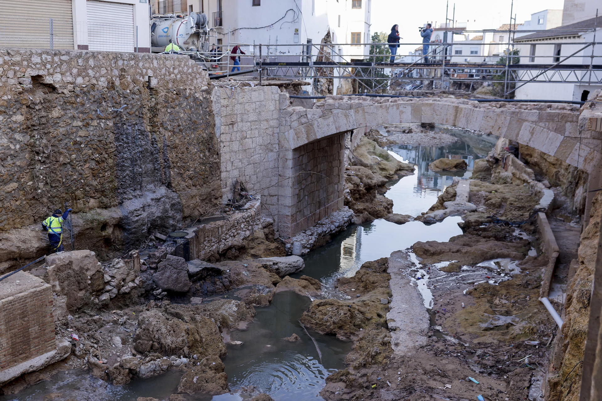 Aspecto del puente de Chiva tras la tragedia de la dana el 19 del 11 del 2024. EFE/ Kai Försterling/Archivo
