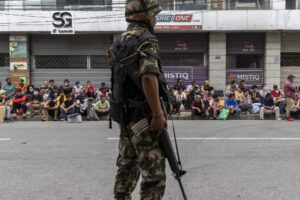 Miembros del Ejército nepalés en Kathmandu, Nepal, el 10 de septiembre de 2025. EFE/NARENDRA SHRESTHA