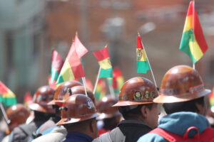 Mineros participan en una manifestación este jueves, en La Paz (Bolivia). EFE/ Luis Gandarillas