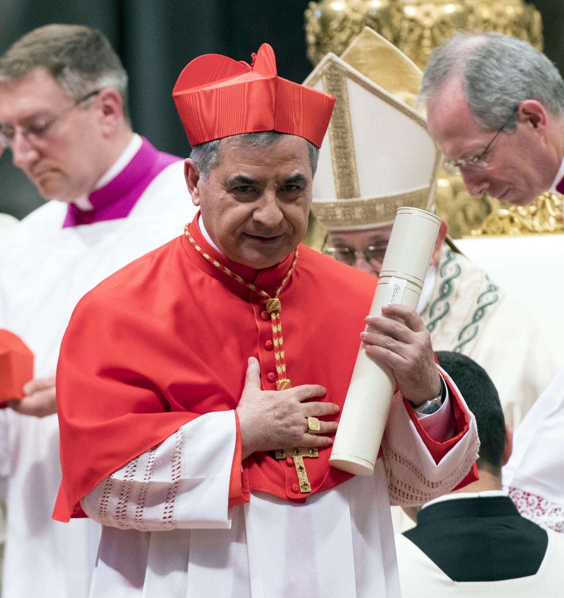 El cardenal Giovanni Angelo Becciu. EPA/CLAUDIO PERI