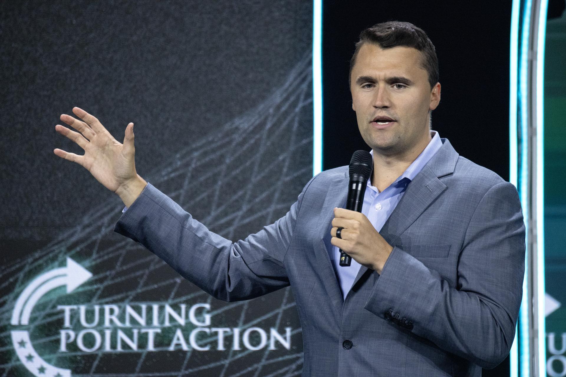 Fotografía de archivo del comentarista y activista conservador Charlie Kirk. EFE/Cristóbal Herrera-Ulashkevich