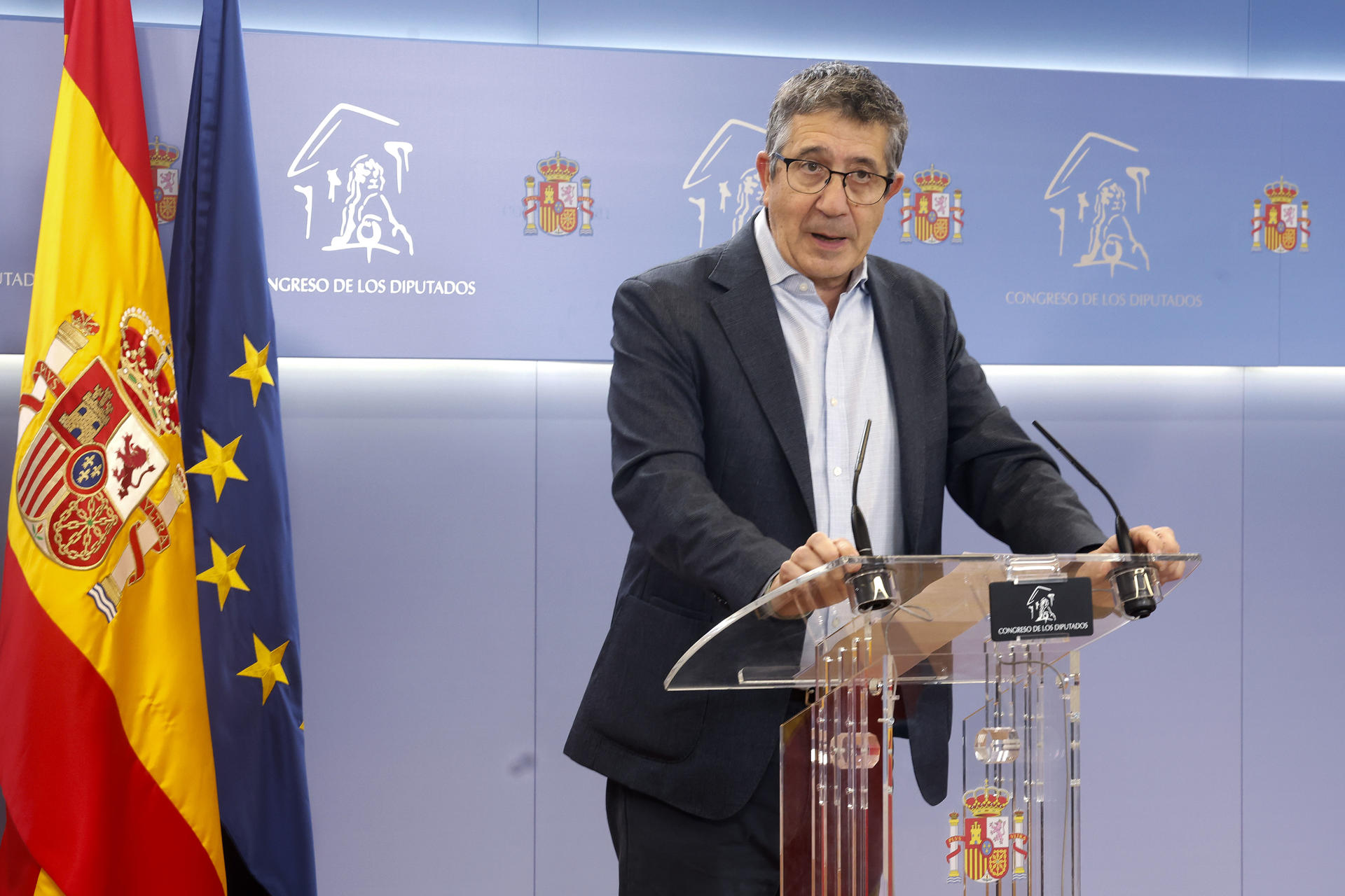 El portavoz del PSOE en el Congreso, Patxi López durante una rueda de prensa este martes en el Congreso de los Diputados en Madrid. EFE/ J.P. Gandul