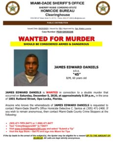 Cartel divulgado por la Oficina del Sheriff del Condado de Miami-Dade donde aparece James Edward Daniels, de 60 años, que se encontraba bajo custodia en el centro correccional Turner Guilford Knight, en Miami, por el secuestro, la tortura y el asesinato en 2020 de dos camioneros, Osmar Oliva y Johan Gonzalez Quesada, y que luego fue liberado "debido a un error de procedimiento". EFE/Oficina Sheriff Miami-Dade