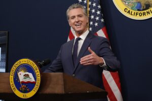 Fotografía de archivo del gobernador del estado de California, Gavin Newsom, durante un acto público, en Sacramento (California, EE.UU.). EFE/John G. Mabanglo