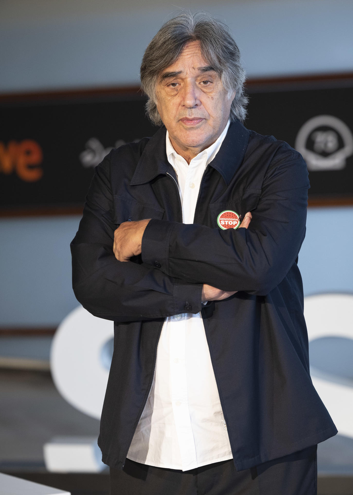 El director y guionista Agustín Díaz Yanes posa este miércoles durante la presentación de la película "Un fantasma en la batalla", que compite en la sección oficial del 73 Festival Internacional de Cine de San Sebastián. EFE/ Javier Etxezarreta

