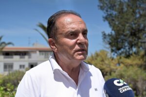 El alcalde de Tinajo (Lanzarote), Jesús Casimiro Machín Duque. EFE/ Gelmert Finol