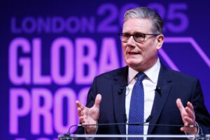 El primer ministro británico Keir Starmer habla durante la Cumbre de Acción Global Progress en el Methodist Central Hall Westminster en Londres, Reino Unido, 26 de septiembre de 2025. (Reino Unido, Londres)
EFE/EPA/TOLGA AKMEN