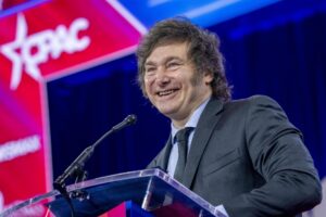 Fotografía de archivo del presidente de Argentina, Javier Milei, durante la Conferencia de Acción Política Conservadora (CPAC) 2024 en National Harbor, Maryland, EE.UU., el 24 de febrero de 2024. EFE/EPA/SHAWN THEW