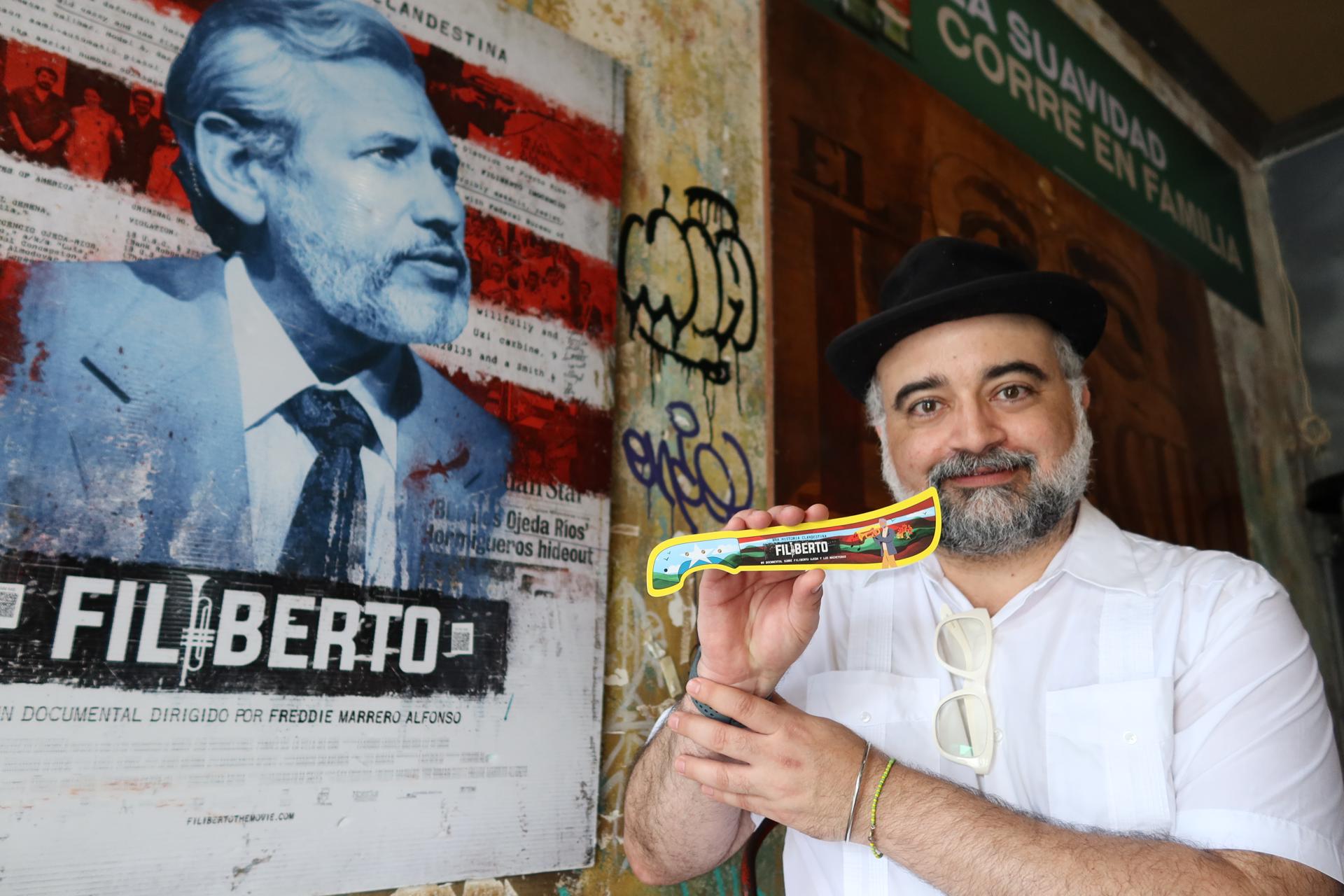 Fotografía tomada el pasado 13 de septiembre del director del documental 'Filiberto', Freddie Marrero, al posar durante una entrevista con EFE, en San Juan (Puerto Rico). EFE/Jorge Muñiz