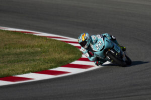 El piloto español de Moto3 David Almansa (Leopard Racing) durante los terceros entrenamientos libres del Gran Premio de Cataluña, que se disputará en el circuito de Barcelona-Cataluña en Montmeló. EFE/Siu Wu